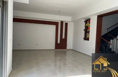 فيلا - 5 غرف نوم - 5 حمامات للايجار في كمبوند فيلدج جاردن القطامية - كمبوندات التجمع الخامس - التجمع الخامس - مدينة القاهرة الجديدة - القاهرة