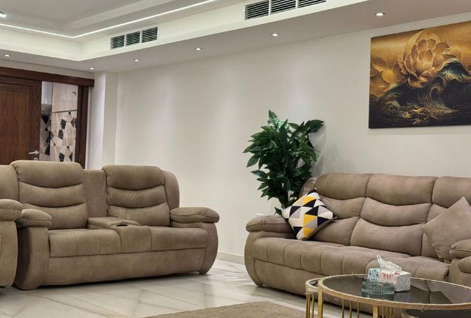 8421935 - Property Image 3