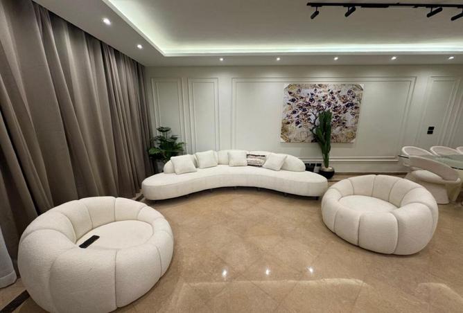 7989312 - Property Image 2