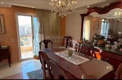 Apartment - 3 Bedrooms - 2 Bathrooms for sale in Gamal Abdel Nasser Axis - 12th District - 6 October City - Giza