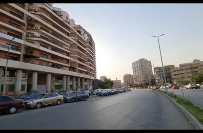 شقة - 2 غرف نوم - 1 حمام للبيع في شارع السباق - روكسي - مصر الجديدة - القاهرة