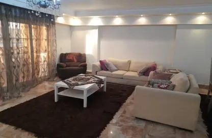 Apartment - 3 Bedrooms - 2 Bathrooms for rent in Zahraa Al Maadi St. - Degla - Hay El Maadi - Cairo
