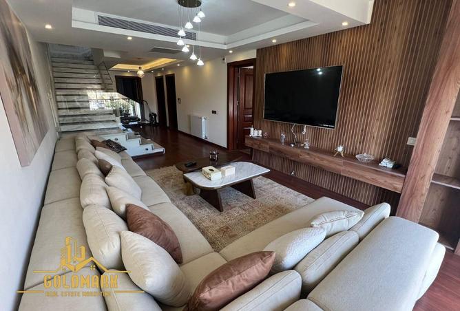 8070648 - Property Image 2