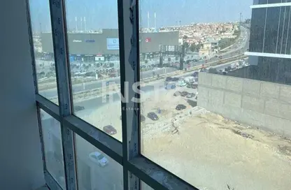 مساحات مكتبية - استوديو - 3 حمامات للايجار في بيزنس بلاس - شارع التسعين الشمالي - التجمع الخامس - مدينة القاهرة الجديدة - القاهرة