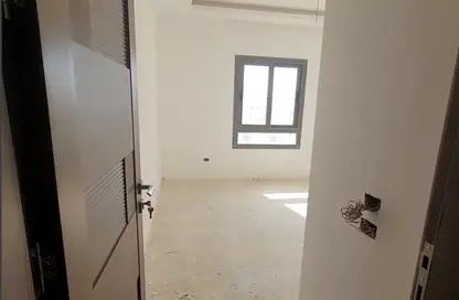 Apartment - 3 Bedrooms - 3 Bathrooms for sale in Six West - Beverly Hills - Sheikh Zayed Compounds - Sheikh Zayed City - Giza