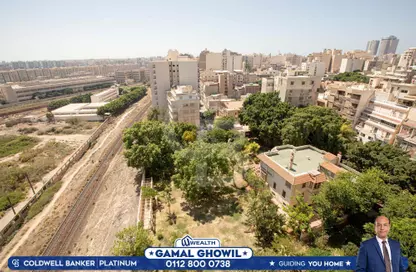 شقة - 5 غرف نوم - 3 حمامات للبيع في حي شرق - الاسكندرية