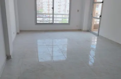 Apartment - 3 Bedrooms - 2 Bathrooms for sale in Madinaty - Cairo