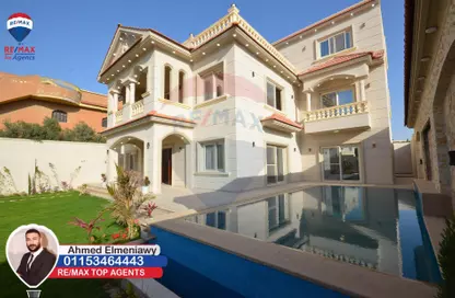 Villa - 6 Bedrooms - 7 Bathrooms for sale in Mohammed Rashid Road - King Mariout - Hay Al Amereyah - Alexandria