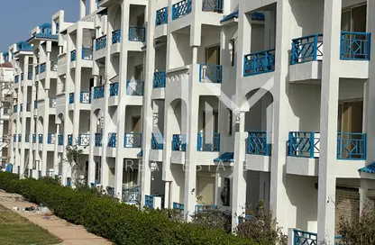 Chalet - 2 Bedrooms - 2 Bathrooms for sale in Emirates Heights - Qesm Ad Dabaah - North Coast