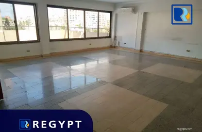 (بنتهاوس  (روف - 4 غرف نوم - 2 حمامات للبيع في سرايات المعادي - حي المعادي - القاهرة