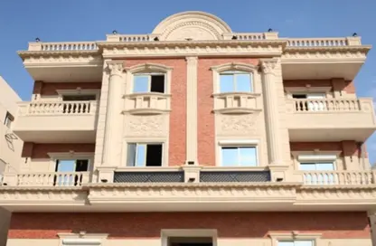 Apartment - 3 Bedrooms - 2 Bathrooms for sale in Area B - Ganoob El Acadimia - New Cairo City - Cairo