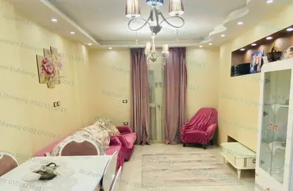 Apartment - 2 Bedrooms - 2 Bathrooms for sale in Gate 4 - Mena - Hadayek El Ahram - Giza