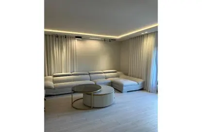 شقة - 3 غرف نوم - 3 حمامات للبيع في غرب الجولف - كمبوندات القطامية - القطامية - مدينة القاهرة الجديدة - القاهرة