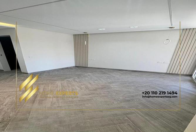 8271227 - Property Image 3