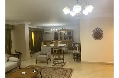 شقة - 3 غرف نوم - 3 حمامات للايجار في شارع اسماء فهمي - ارض الجولف - مصر الجديدة - القاهرة