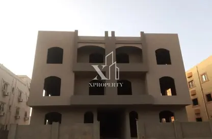 Villa - 7+ Bedrooms - 7+ Bathrooms for sale in 5th District - Sheikh Zayed City - Giza