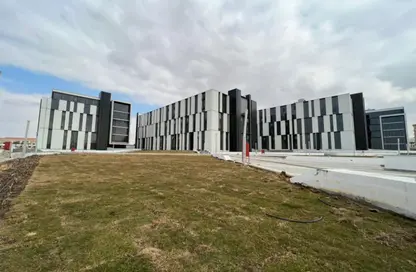 Office Space - Studio - 1 Bathroom for sale in Hyde Park Business District Mall - South Teseen St. - The 5th Settlement - New Cairo City - Cairo