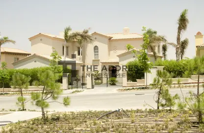 Twin House - 5 Bedrooms - 4 Bathrooms for sale in Uptown Cairo - Mokattam - Cairo