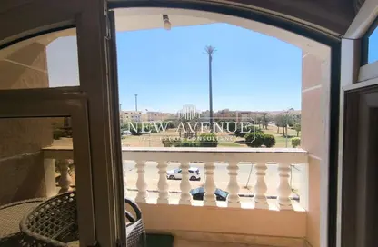 Apartment - 3 Bedrooms - 2 Bathrooms for sale in Side Walk Mall - El Banafseg 1 - El Banafseg - New Cairo City - Cairo