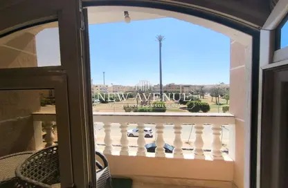 Apartment - 3 Bedrooms - 2 Bathrooms for sale in Side Walk Mall - El Banafseg 1 - El Banafseg - New Cairo City - Cairo