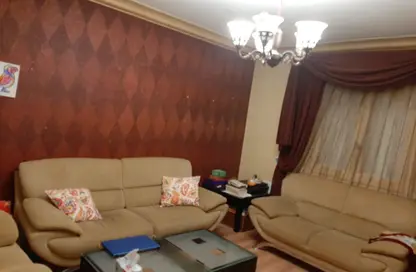 شقة - 3 غرف نوم - 2 حمامات للبيع في شارع سعيد زكريا - حي السفارات - مدينة نصر - القاهرة