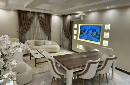 Apartment - 2 Bedrooms - 1 Bathroom for rent in El Rehab Extension - Al Rehab - New Cairo City - Cairo