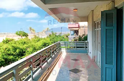 Apartment - 2 Bedrooms - 1 Bathroom for sale in Al Nasr St. - Al Maamoura - Hay Than El Montazah - Alexandria
