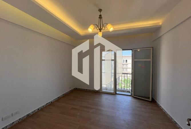 8233231 - Property Image 2