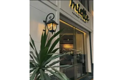 Restaurant - Studio - 1 Bathroom for sale in Ahmed Heshmat St. - Zamalek - Cairo