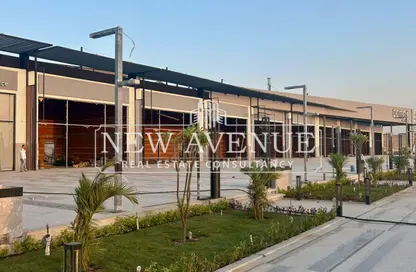 Show Room - Studio - 2 Bathrooms for rent in District 5 - 5th Settlement Compounds - The 5th Settlement - New Cairo City - Cairo