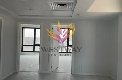 Clinic - Studio - 3 Bathrooms for rent in Arkan Plaza - 26th of July Corridor - Sheikh Zayed City - Giza