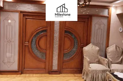 شقة - 6 غرف نوم - 4 حمامات للبيع في شارع عبد الرحمن رشدي - ميدان سانت فاطيما - النزهة - القاهرة