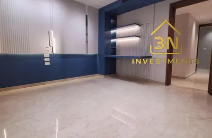 Apartment - 2 Bedrooms - 2 Bathrooms for rent in Garden Residence - Hyde Park - New Cairo City - Cairo