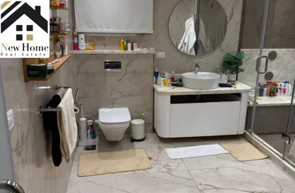 شقة - 3 غرف نوم - 4 حمامات للبيع في شارع اسراء المعلمين - المهندسين - الجيزة
