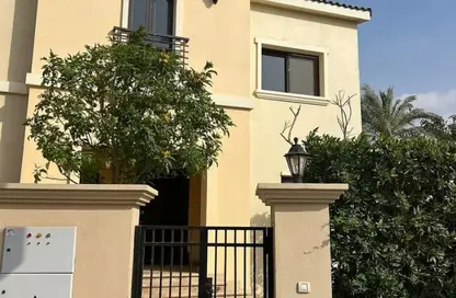 Twin House - 3 Bedrooms - 4 Bathrooms for rent in Uptown Cairo - Mokattam - Cairo