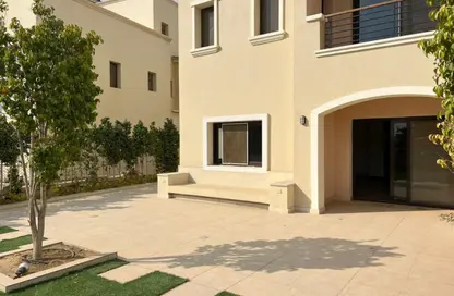 منزل مزدوج - 3 غرف نوم - 4 حمامات للبيع في اب تاون كايرو - المقطم - القاهرة