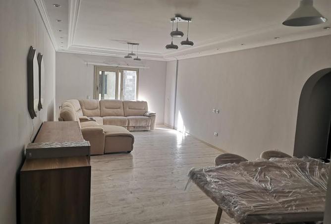 8065174 - Property Main Image