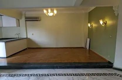 Apartment - 2 Bedrooms - 1 Bathroom for rent in Sarayat Al Maadi - Hay El Maadi - Cairo