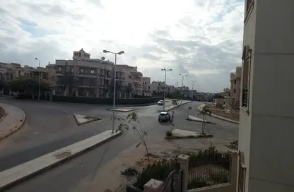 شقة - 3 غرف نوم - 3 حمامات للبيع في الحي الثاني شرق - مدينة الشروق - القاهرة