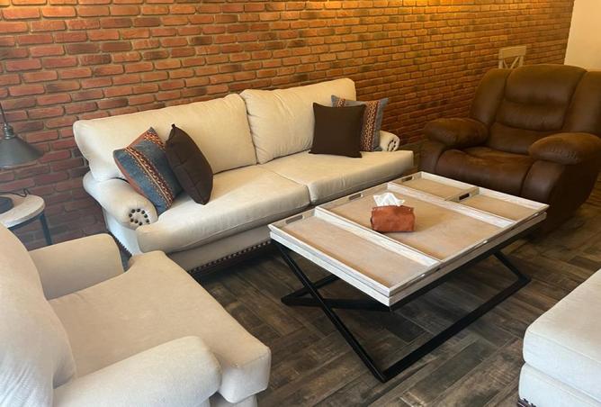 8412261 - Property Image 2