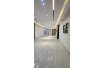 Apartment - 3 Bedrooms - 2 Bathrooms for sale in Gate 4 - Mena - Hadayek El Ahram - Giza