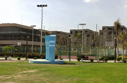 Apartment - 2 Bedrooms - 3 Bathrooms for sale in Fifth Square - The 5th Settlement - New Cairo City - Cairo