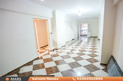 Apartment - 3 Bedrooms - 1 Bathroom for sale in Al Mofatesh St. - Hadara - Hay Wasat - Alexandria