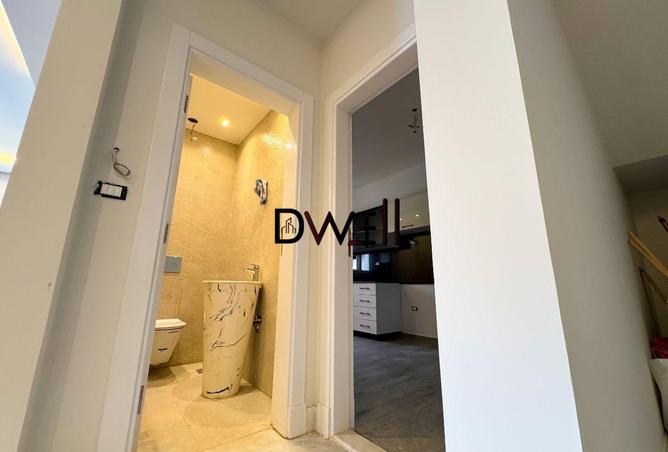 8064333 - Property Image 3