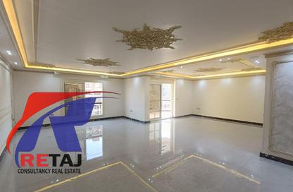 Apartment - 4 Bedrooms - 3 Bathrooms for sale in Abd Al Razak Al Sanhouri St. - 6th Zone - Nasr City - Cairo