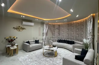 Villa - 4 Bedrooms - 4 Bathrooms for sale in Al Shorouk Road - 1st Neighborhood - 8th District - Shorouk City - Cairo