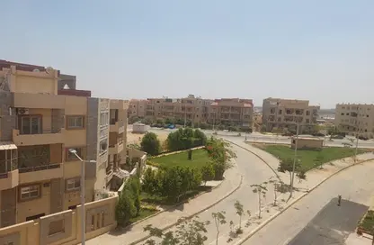 شقة - 3 غرف نوم - 2 حمامات للبيع في حي النادي - مدينة الشروق - القاهرة