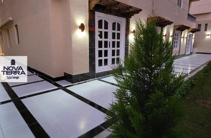 Apartment - 3 Bedrooms - 2 Bathrooms for rent in Al Hekma St. - Sheikh Zayed City - Giza