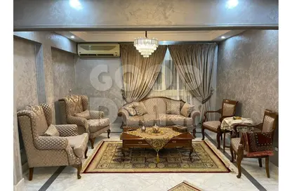 Apartment - 3 Bedrooms - 2 Bathrooms for sale in Ard El Golf - Heliopolis - Masr El Gedida - Cairo