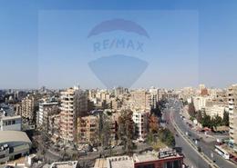 شقة - 3 غرف نوم - 2 حمامات for للبيع in شارع احمد تيسير - ارض الجولف - مصر الجديدة - القاهرة